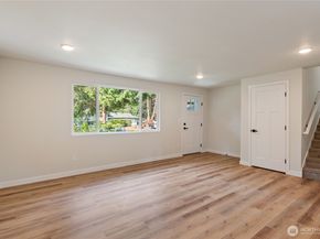 7611 NE Beachwood Avenue, Poulsbo WA 98370