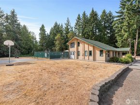 7611 NE Beachwood Avenue, Poulsbo WA 98370