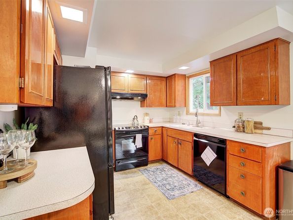 14200 105th Avenue NE, Kirkland WA 98034