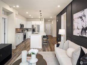 6901 NE 184th Lane 207, Kenmore WA 98028
