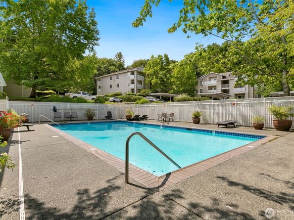 801 Rainier Avenue N F331, Renton WA 98057