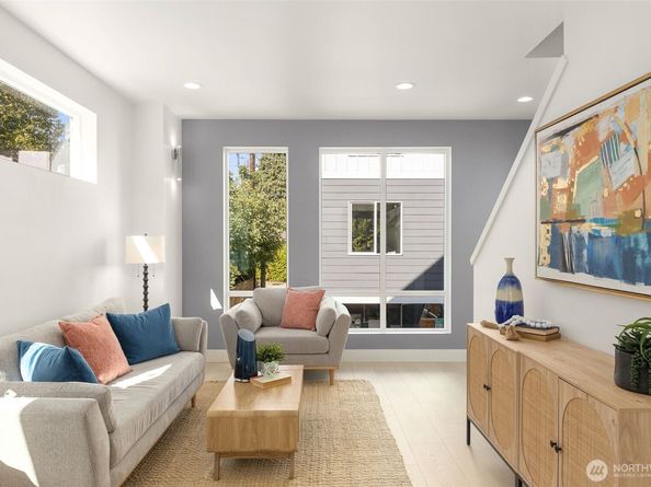 911 N 98th Street B, Seattle WA 98103