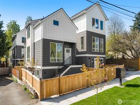 911 N 98th Street B, Seattle WA 98103