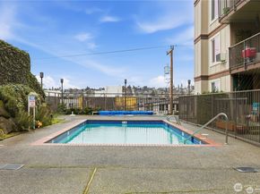 2253 Gilman Drive W 505, Seattle WA 98119