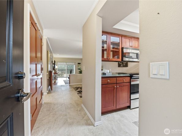 2253 Gilman Drive W 505, Seattle WA 98119