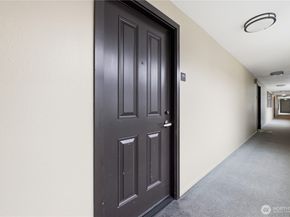 2253 Gilman Drive W 505, Seattle WA 98119