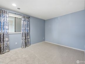 2253 Gilman Drive W 505, Seattle WA 98119