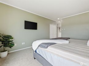 2253 Gilman Drive W 505, Seattle WA 98119