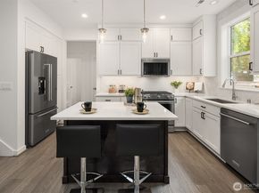 13468 (HS 9) NE 112th Place, Redmond WA 98052