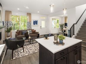 13468 (HS 9) NE 112th Place, Redmond WA 98052