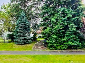 1621 Baker Avenue, Everett WA 98201