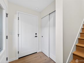 5514 25th Avenue NE B, Seattle WA 98105