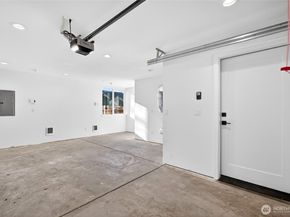 5514 25th Avenue NE B, Seattle WA 98105