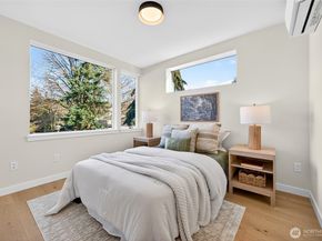 5514 25th Avenue NE B, Seattle WA 98105