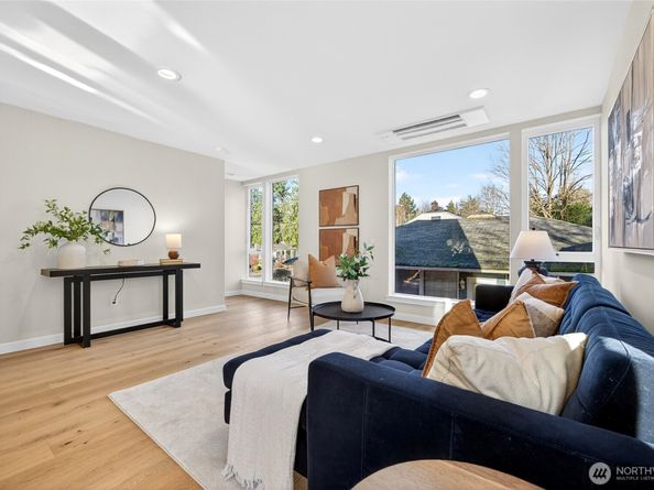 5514 25th Avenue NE B, Seattle WA 98105