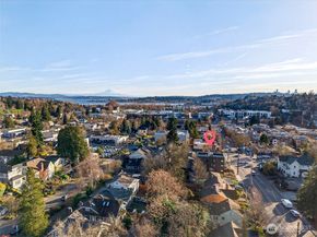 5514 25th Avenue NE B, Seattle WA 98105