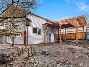 2614 E Pike Street, Seattle WA 98122