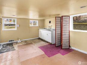 2614 E Pike Street, Seattle WA 98122