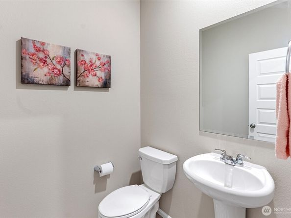 980 Thrush Court SE, Port Orchard WA 98366