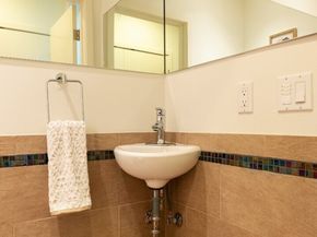 1810 11th Avenue A, Seattle WA 98122