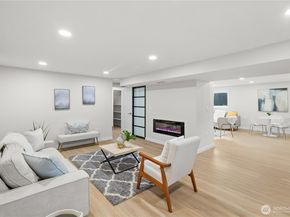 62 165th Avenue SE, Bellevue WA 98008