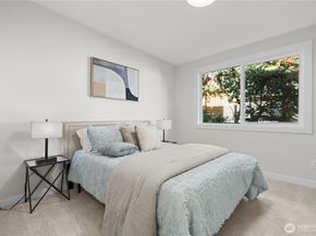 62 165th Avenue SE, Bellevue WA 98008