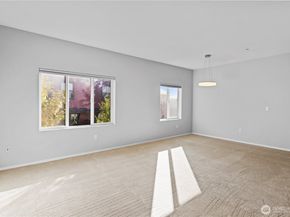 1736 10th Avenue NE C205, Issaquah WA 98029