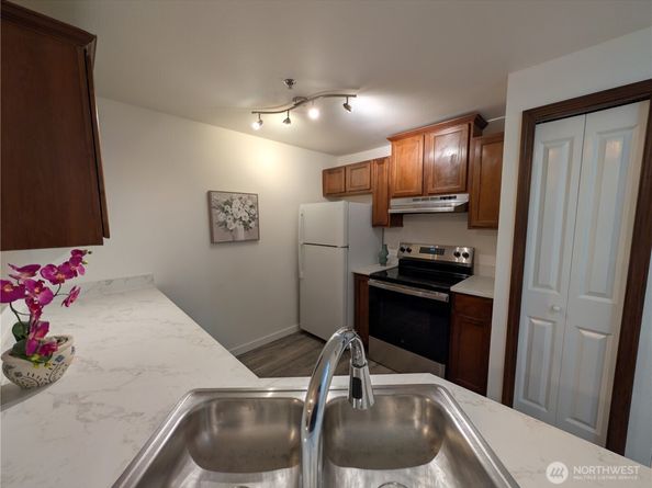 11527 Highway 99 A304, Everett WA 98204