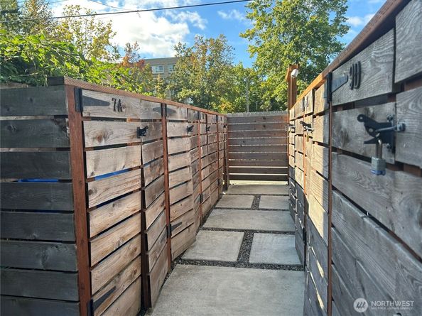3307 Wetmore Avenue S B, Seattle WA 98144
