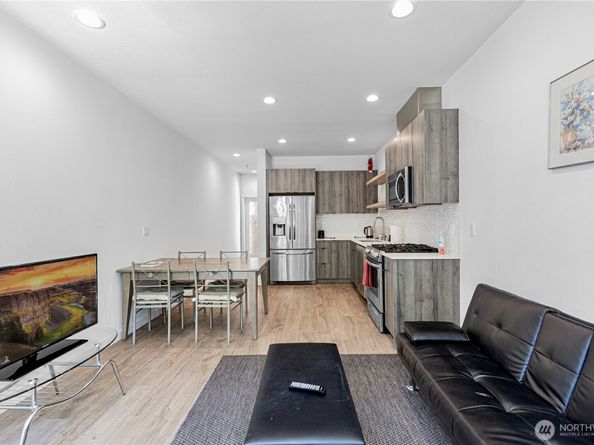 3307 Wetmore Avenue S B, Seattle WA 98144
