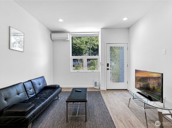 3307 Wetmore Avenue S B, Seattle WA 98144
