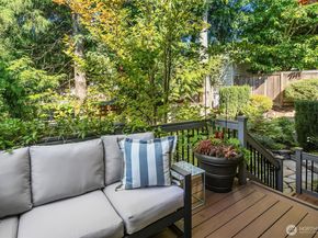 3449 Magnolia Boulevard W, Seattle WA 98199