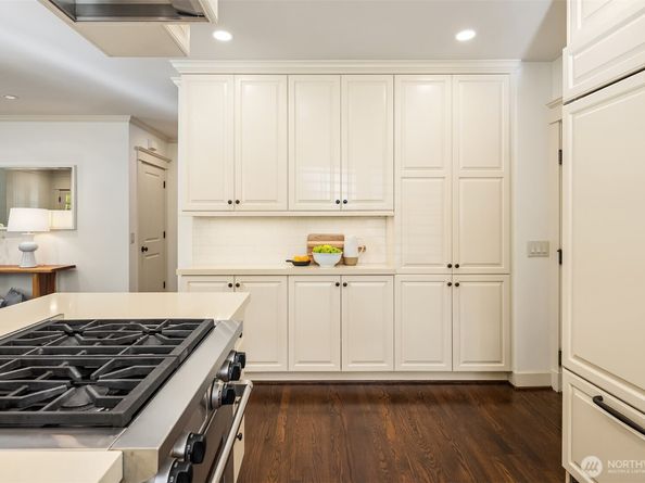 3449 Magnolia Boulevard W, Seattle WA 98199