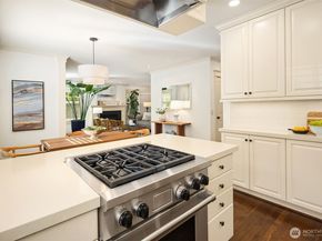 3449 Magnolia Boulevard W, Seattle WA 98199