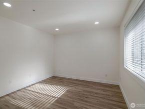 6835 NE 153rd Place C201, Kenmore WA 98028