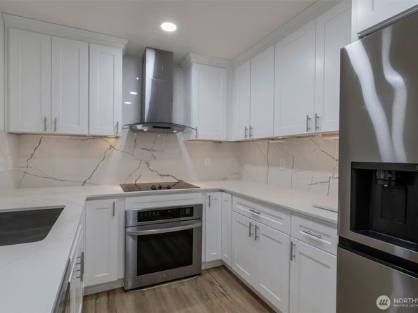 6835 NE 153rd Place C201, Kenmore WA 98028