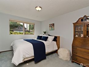 4226 S 247th Court, Kent WA 98032