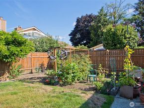 4226 S 247th Court, Kent WA 98032