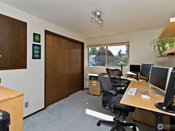 4226 S 247th Court, Kent WA 98032