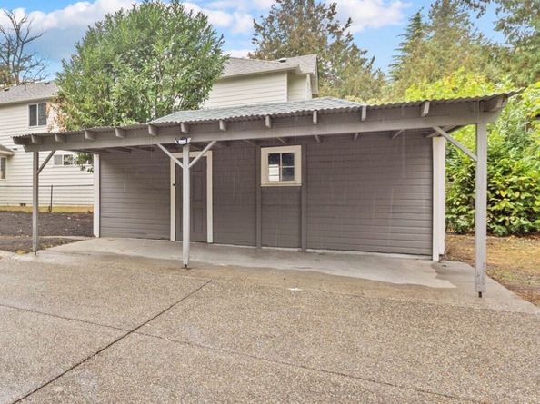 11504 Sand Point Way NE, Seattle WA 98125