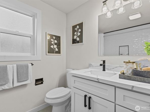 11504 Sand Point Way NE, Seattle WA 98125