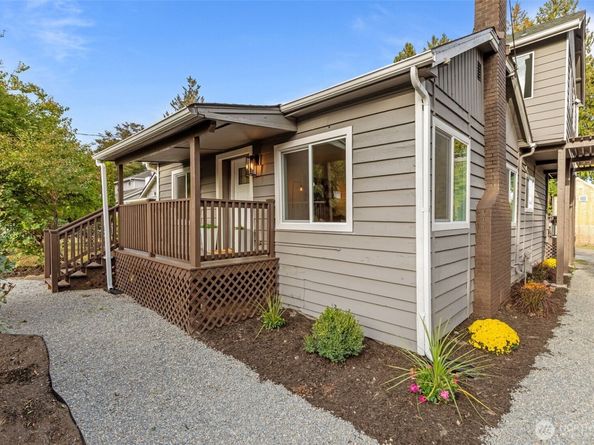 11504 Sand Point Way NE, Seattle WA 98125