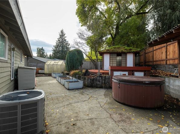 12011 SE 157th Place, Renton WA 98058