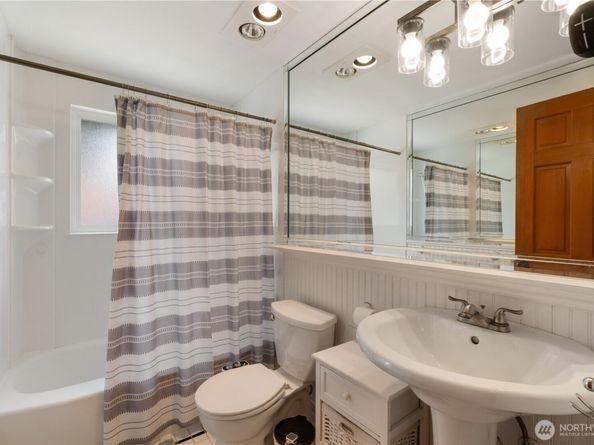 12011 SE 157th Place, Renton WA 98058