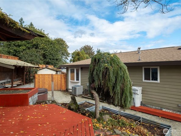12011 SE 157th Place, Renton WA 98058