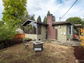 12011 SE 157th Place, Renton WA 98058