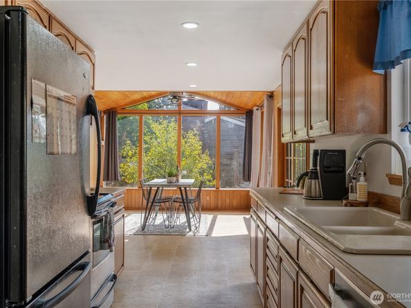 12011 SE 157th Place, Renton WA 98058