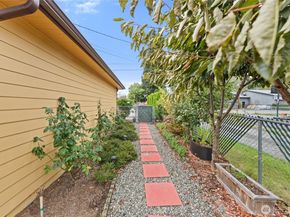10107 Meridian Avenue, Everett WA 98208