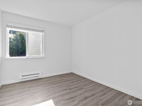 12719 NE 116th Street E302, Kirkland WA 98034