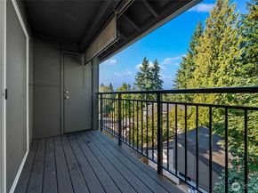 12719 NE 116th Street E302, Kirkland WA 98034